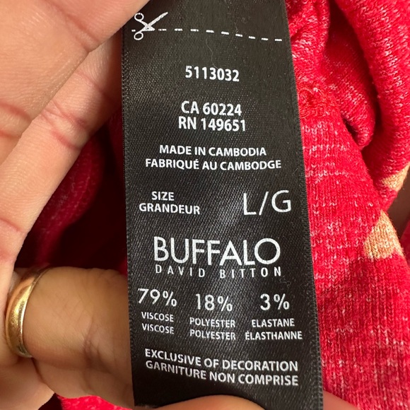 Buffalo Size L David Bitton Red Knit Top - Picture 5 of 6